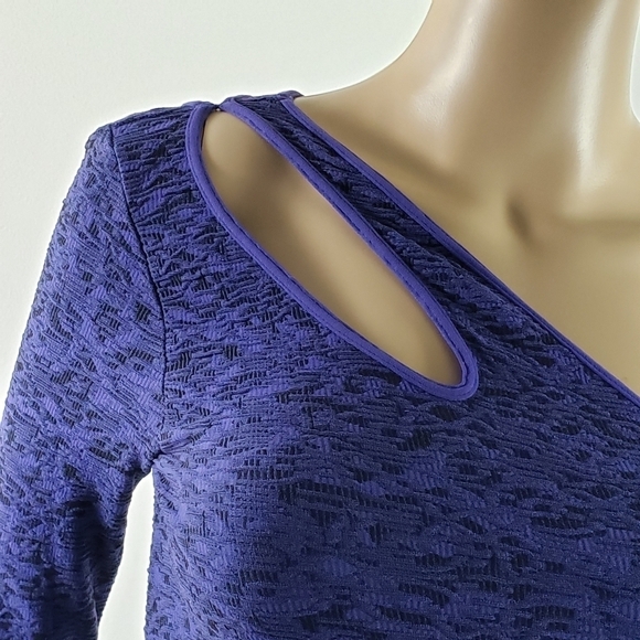 BCBGeneration Bodycon Periblue One Shoulder Dress - Picture 7 of 10